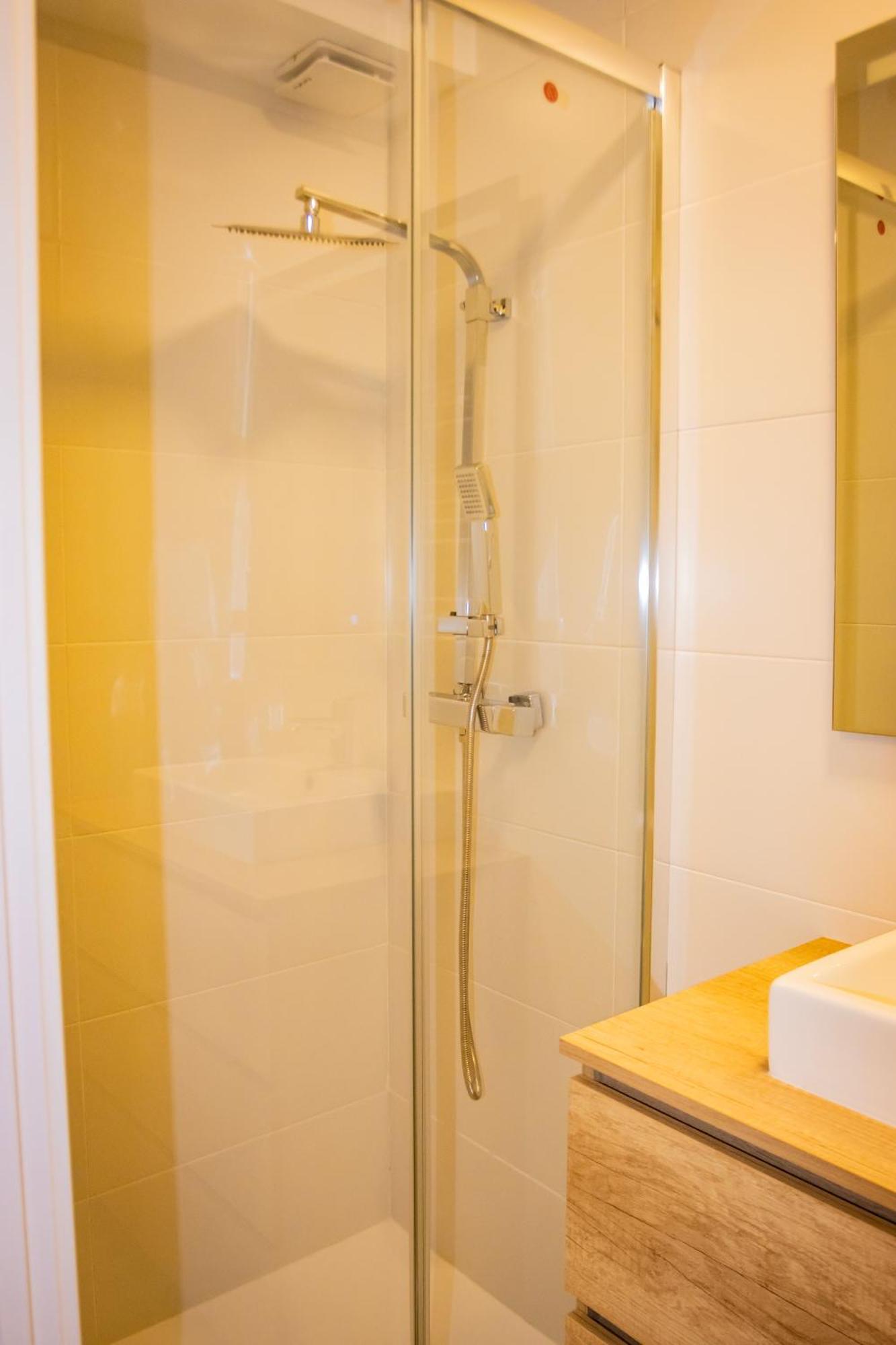 Deluxe A2 Centro Pozuelo De Alarcon Hotell Eksteriør bilde
